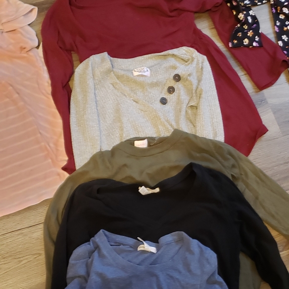 Maternity clothes and fetal dopler - Picture 6 of 10